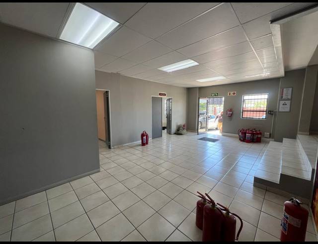 1,093M² WAREHOUSE TO LET IN STRIJDOMPARK